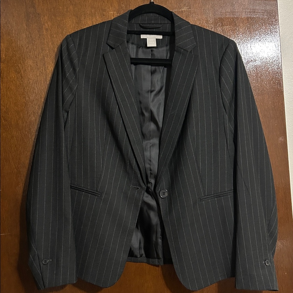 Women’s H&M Black Pinstripe Blazer